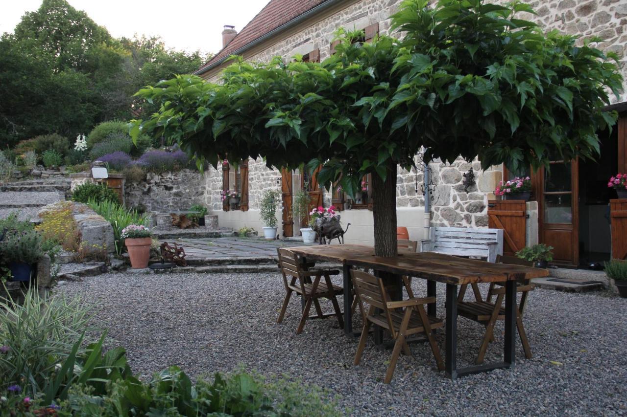 Bed and Breakfast La Belle Ame Saint-Priest-des-Champs Exterior foto