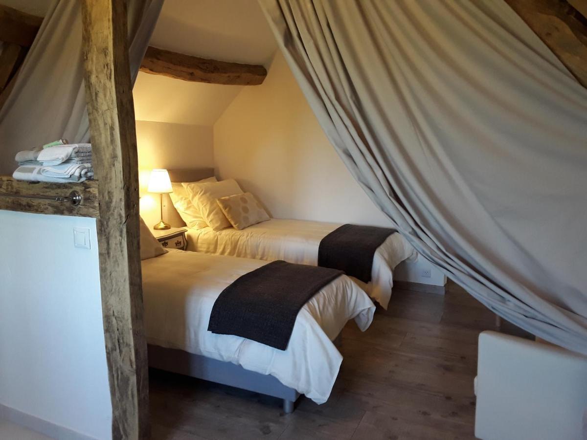 Bed and Breakfast La Belle Ame Saint-Priest-des-Champs Zimmer foto