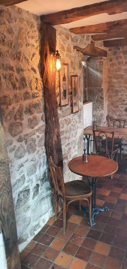 Bed and Breakfast La Belle Ame Saint-Priest-des-Champs Exterior foto