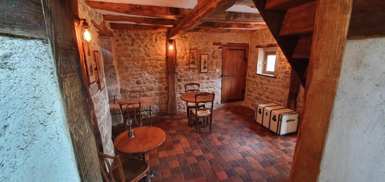 Bed and Breakfast La Belle Ame Saint-Priest-des-Champs Exterior foto
